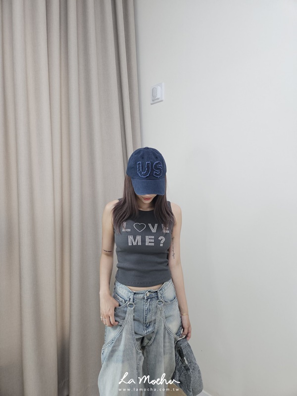 亮鑽字母圓領背心